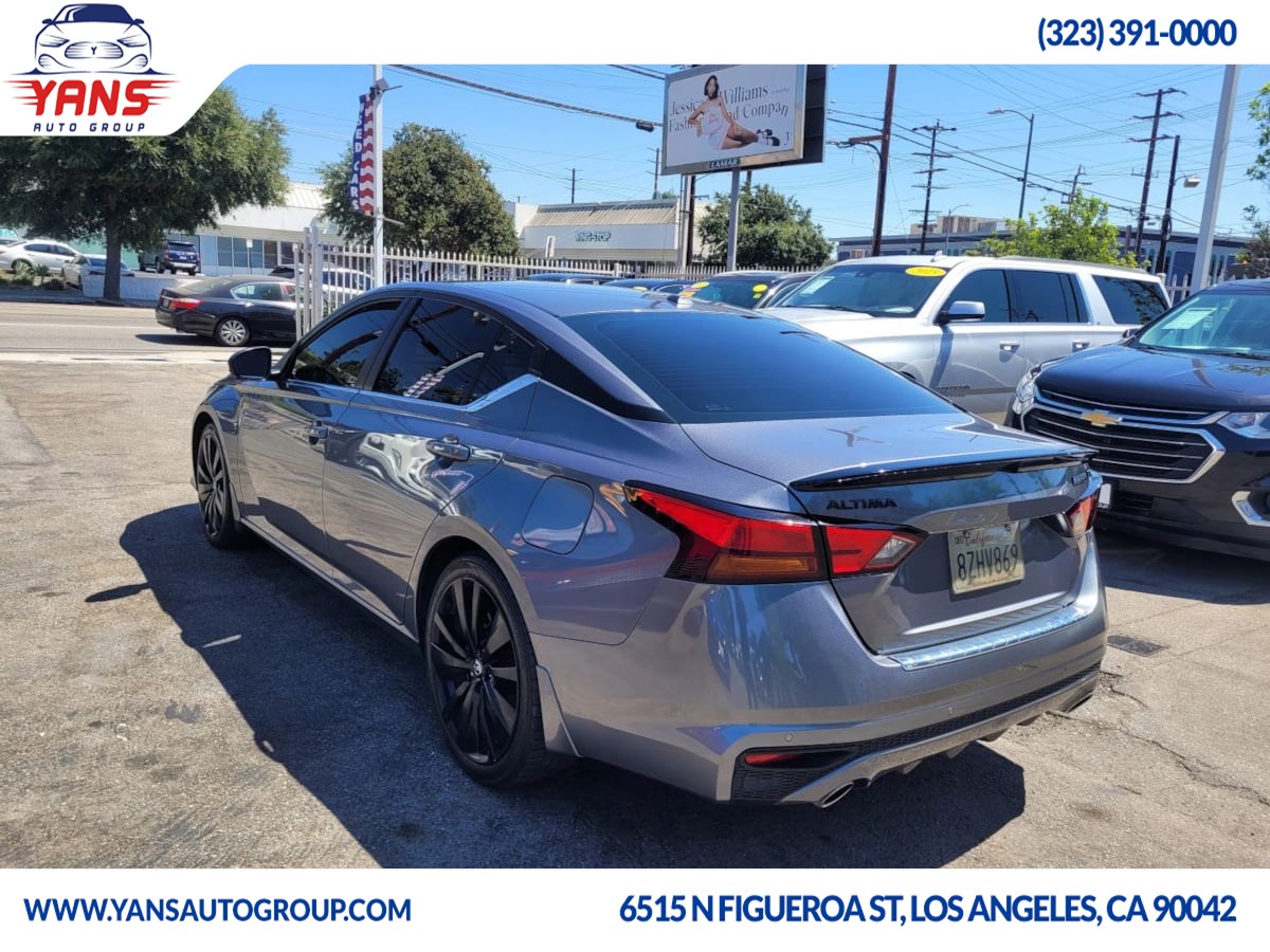 2022 Nissan Altima 2.5 SR photo 7