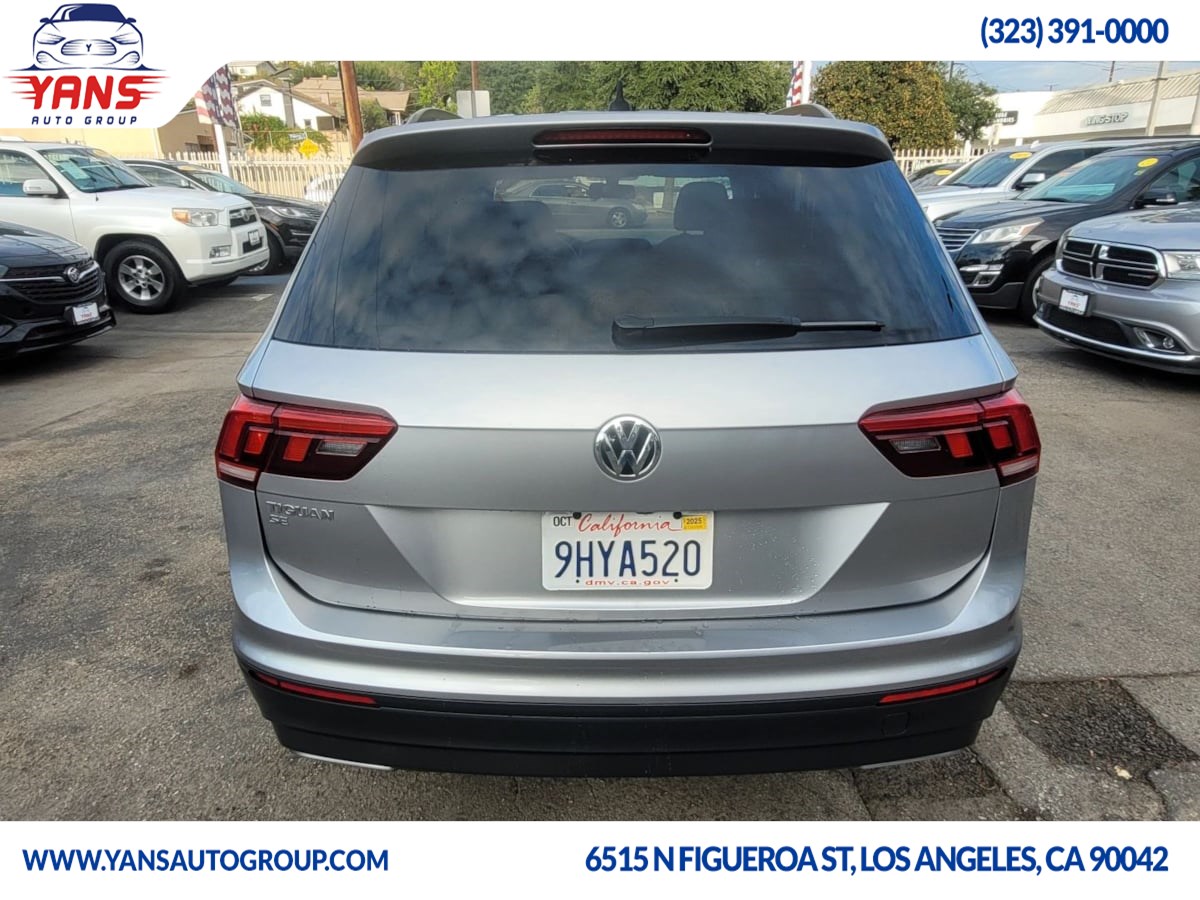 2019 Volkswagen Tiguan SEL R-Line photo 6