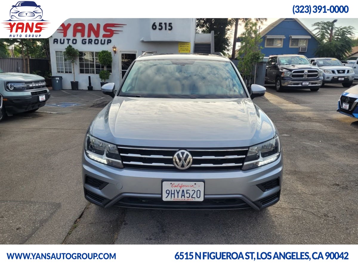 2019 Volkswagen Tiguan SEL R-Line photo 2