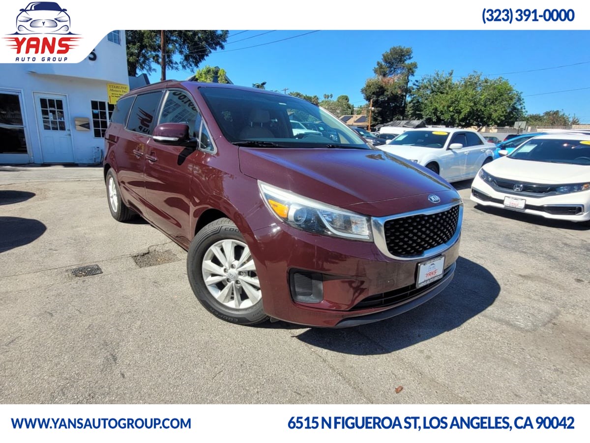 2016 Kia Sedona LX photo 2