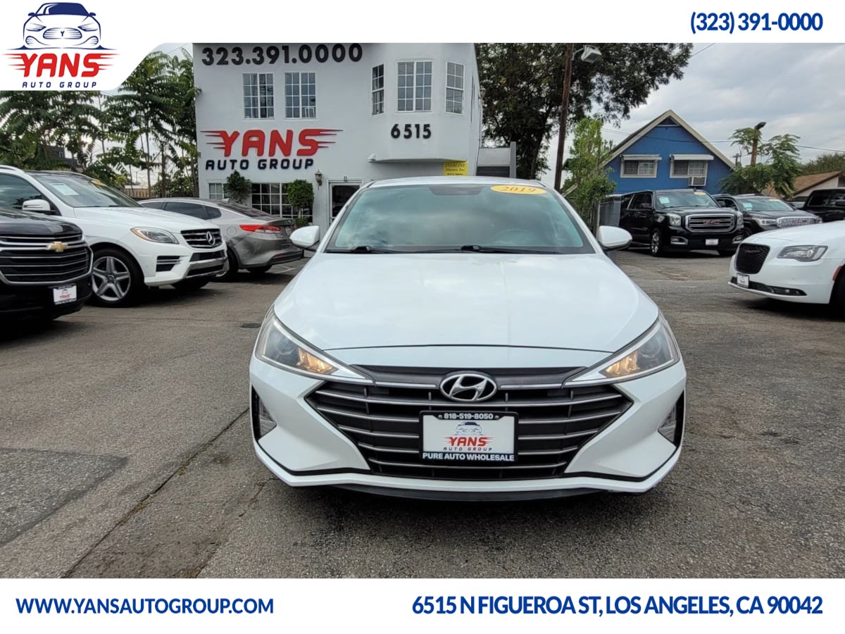 2019 Hyundai Elantra SE photo 2