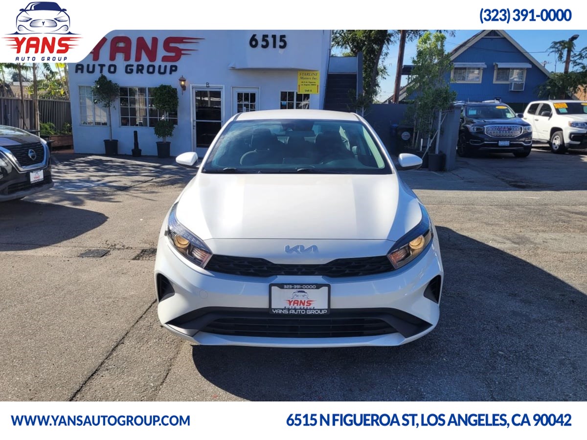 2023 Kia Forte LXS photo 2