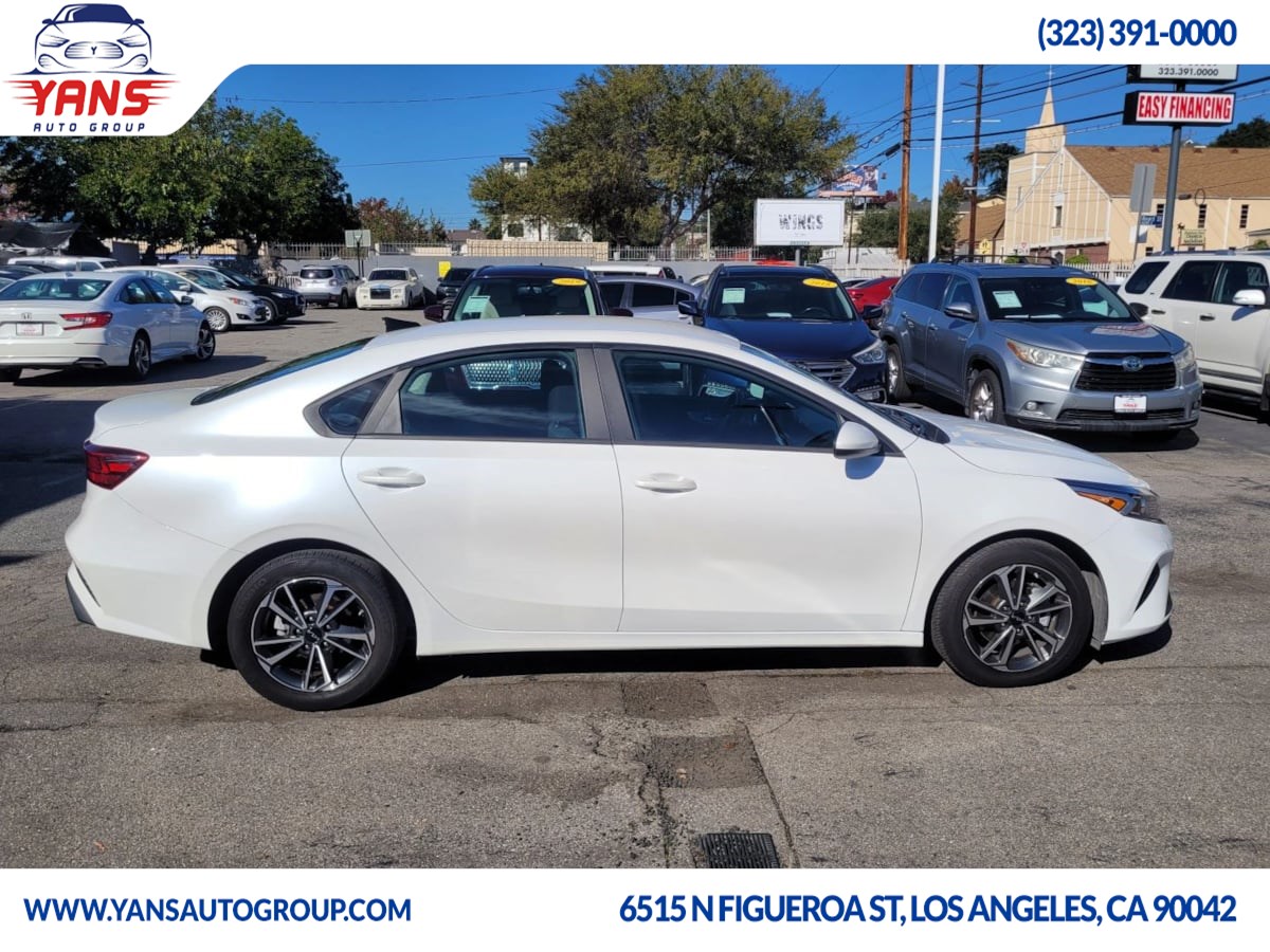 2023 Kia Forte LXS photo 4