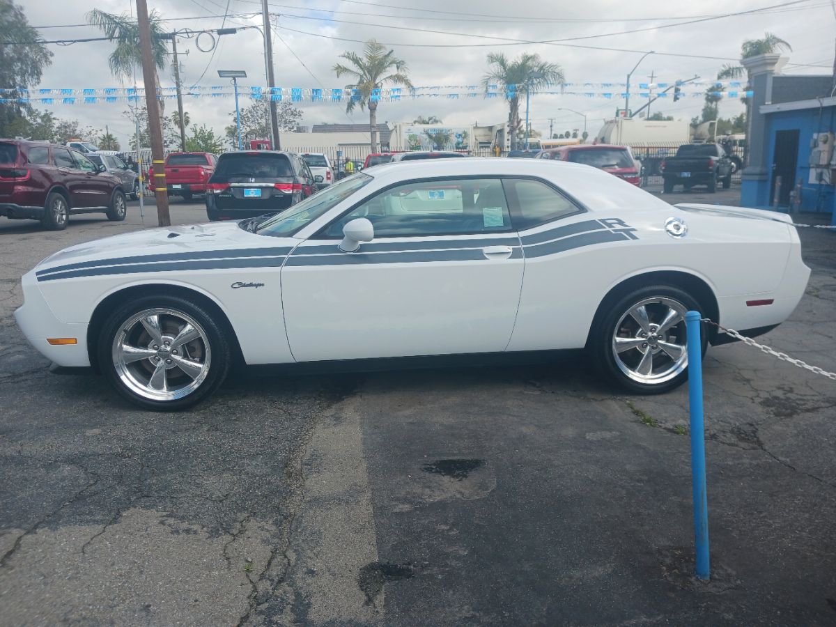 2012 Dodge Challenger R/T Classic photo 4