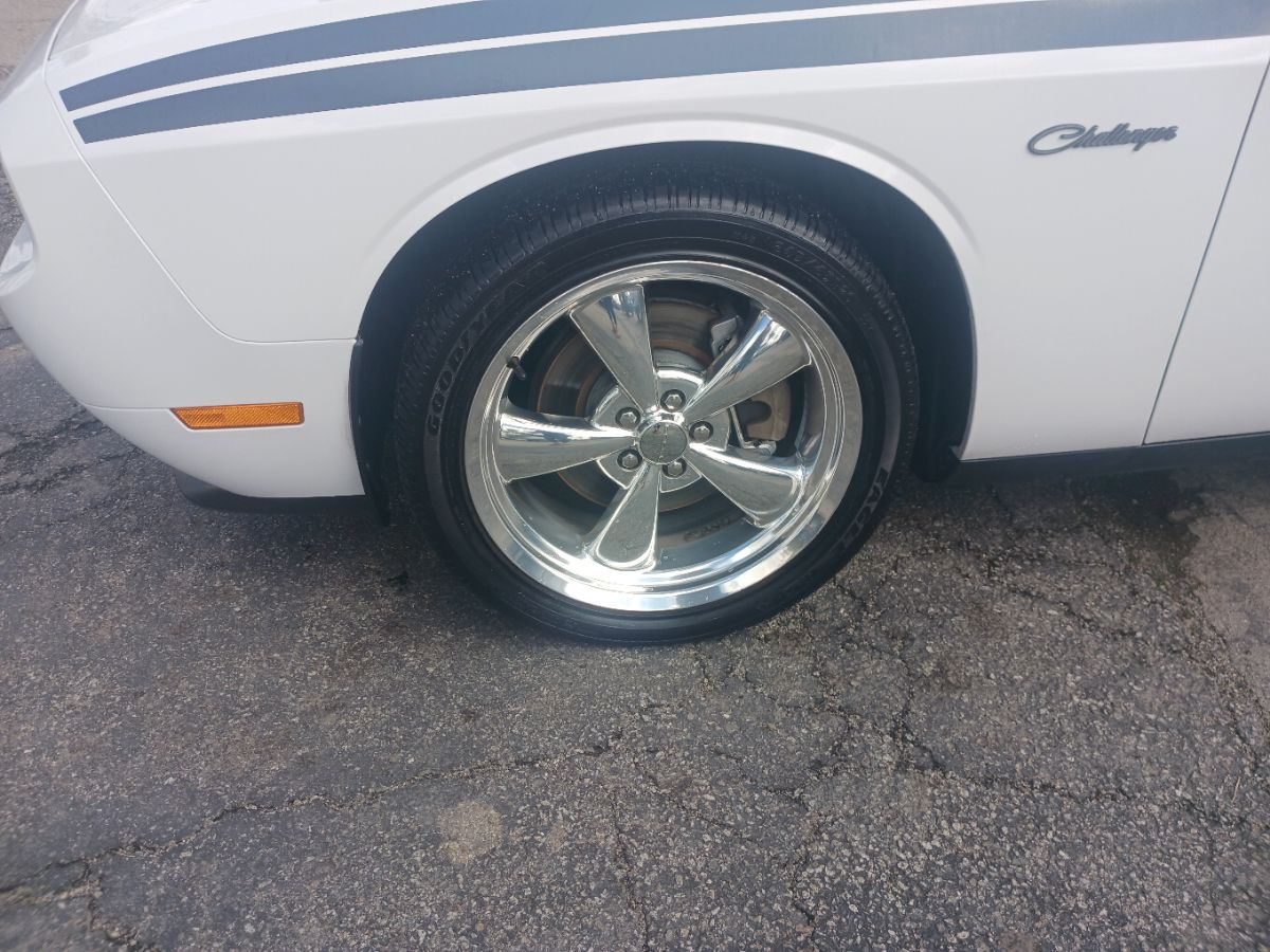 2012 Dodge Challenger R/T Classic photo 25