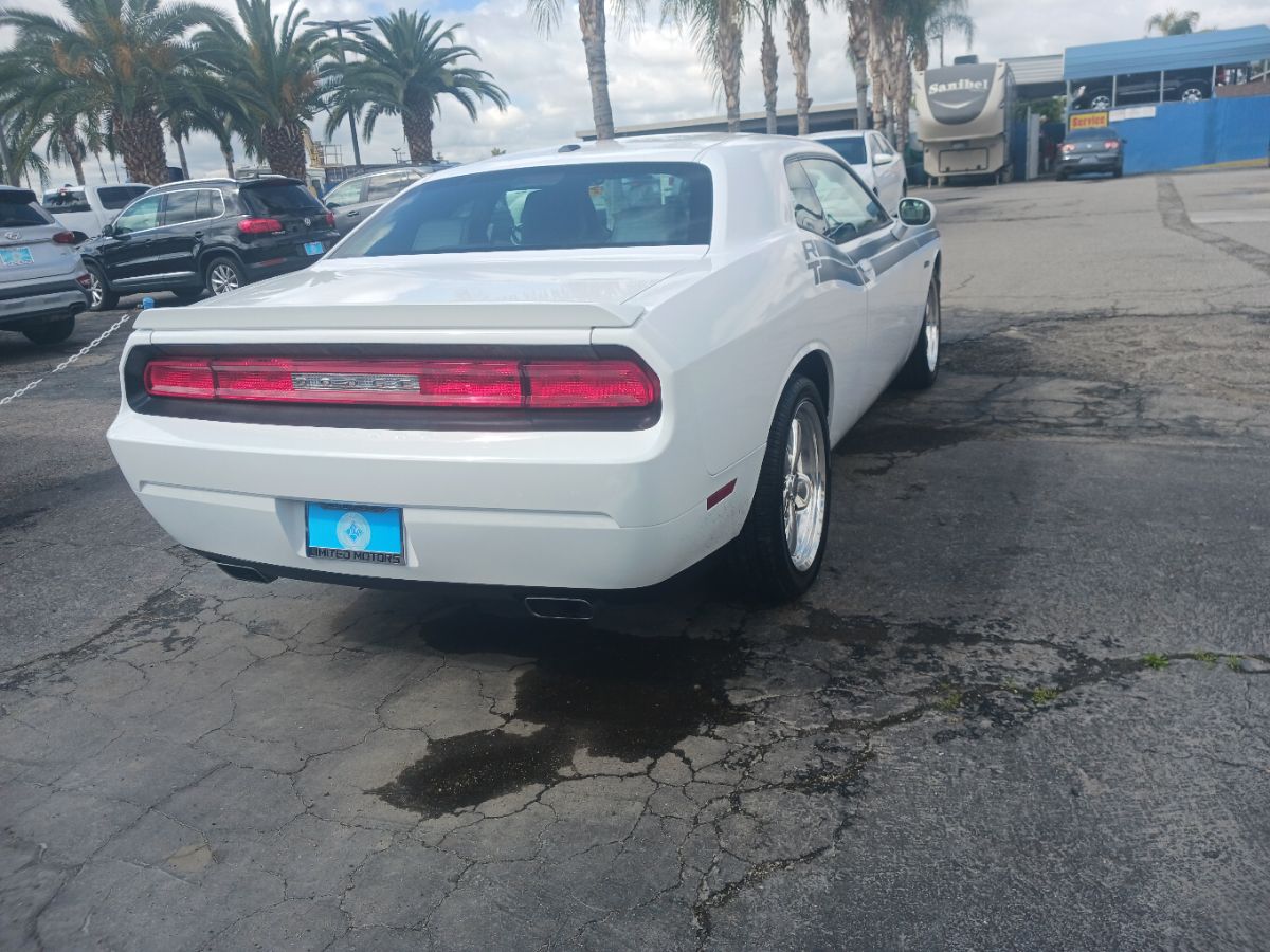 2012 Dodge Challenger R/T Classic photo 7