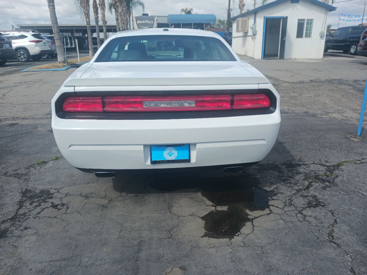 2012 Dodge Challenger R/T Classic photo 6