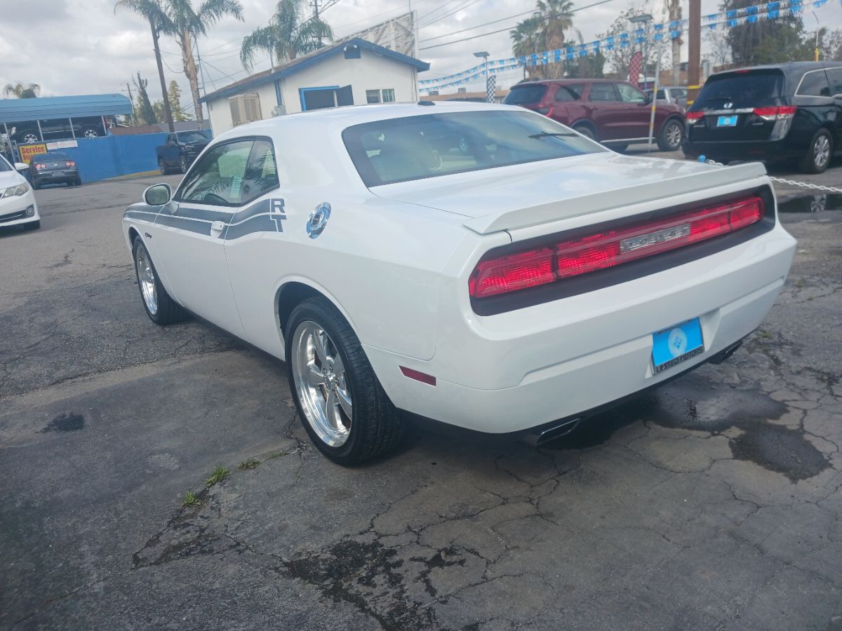 2012 Dodge Challenger R/T Classic photo 5