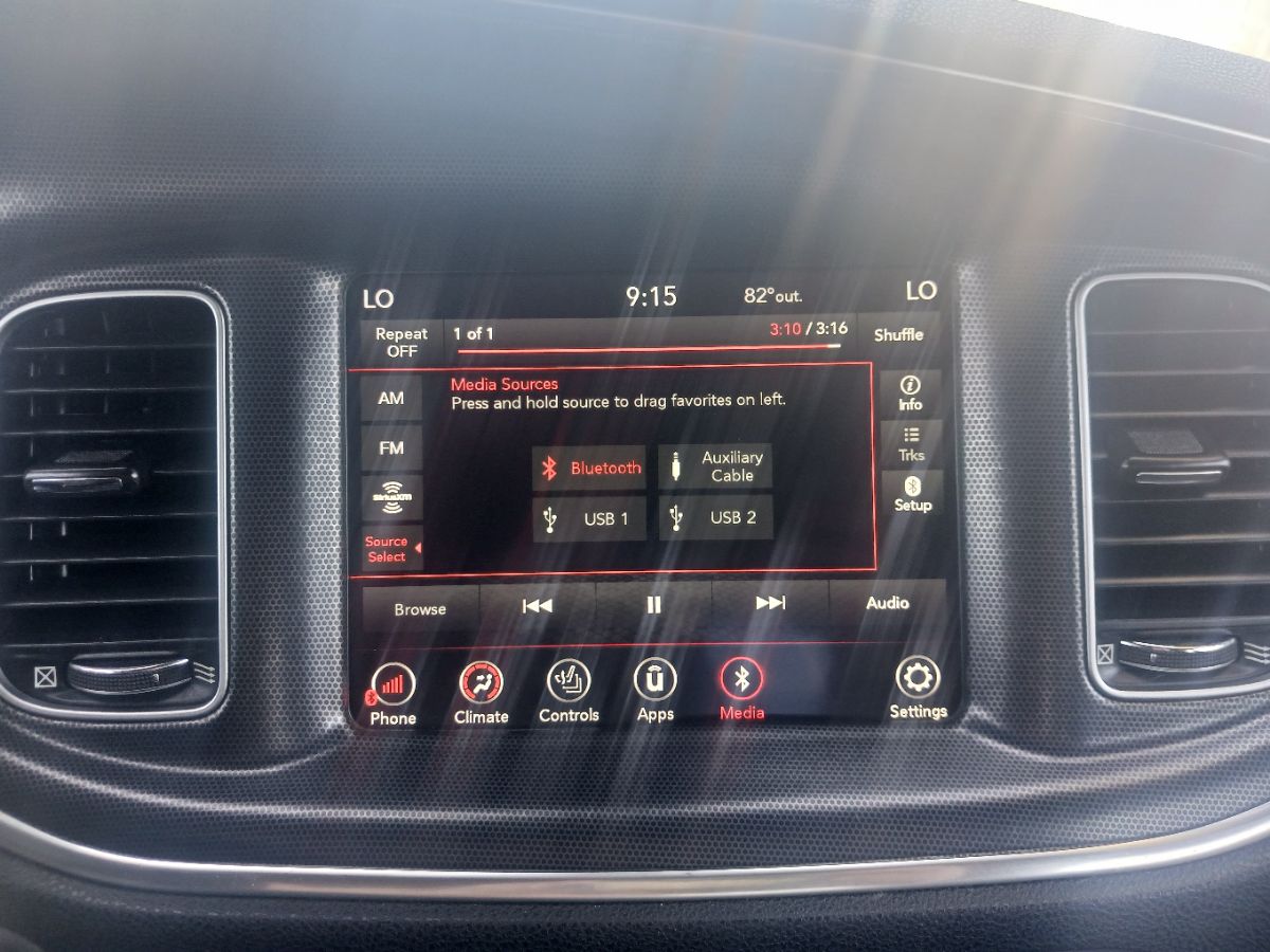 2018 Dodge Charger SXT Plus photo 11