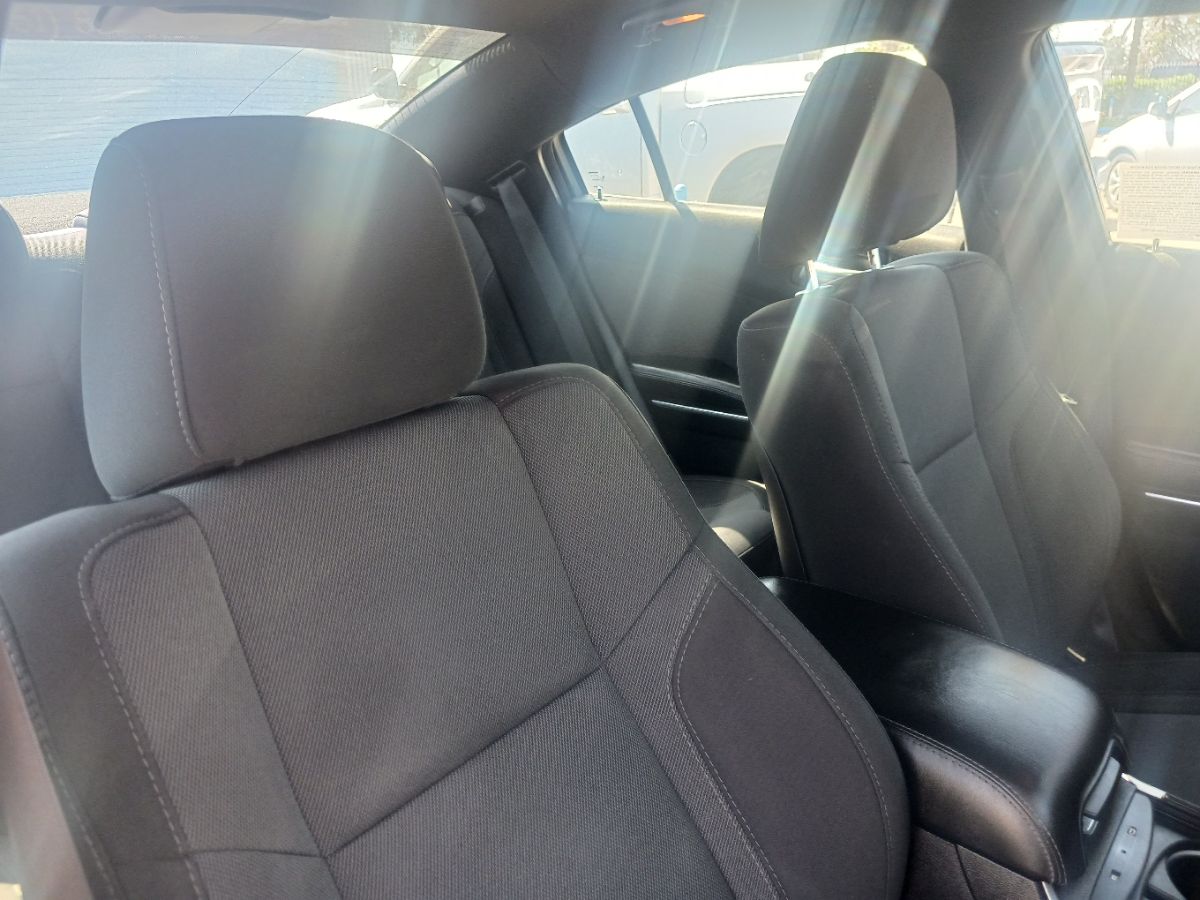2018 Dodge Charger SXT Plus photo 21