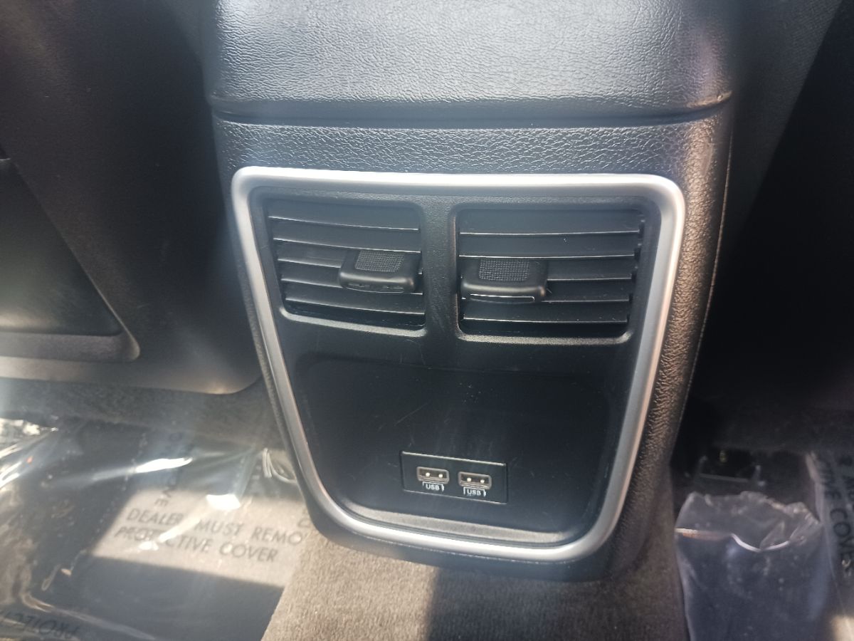 2018 Dodge Charger SXT Plus photo 19