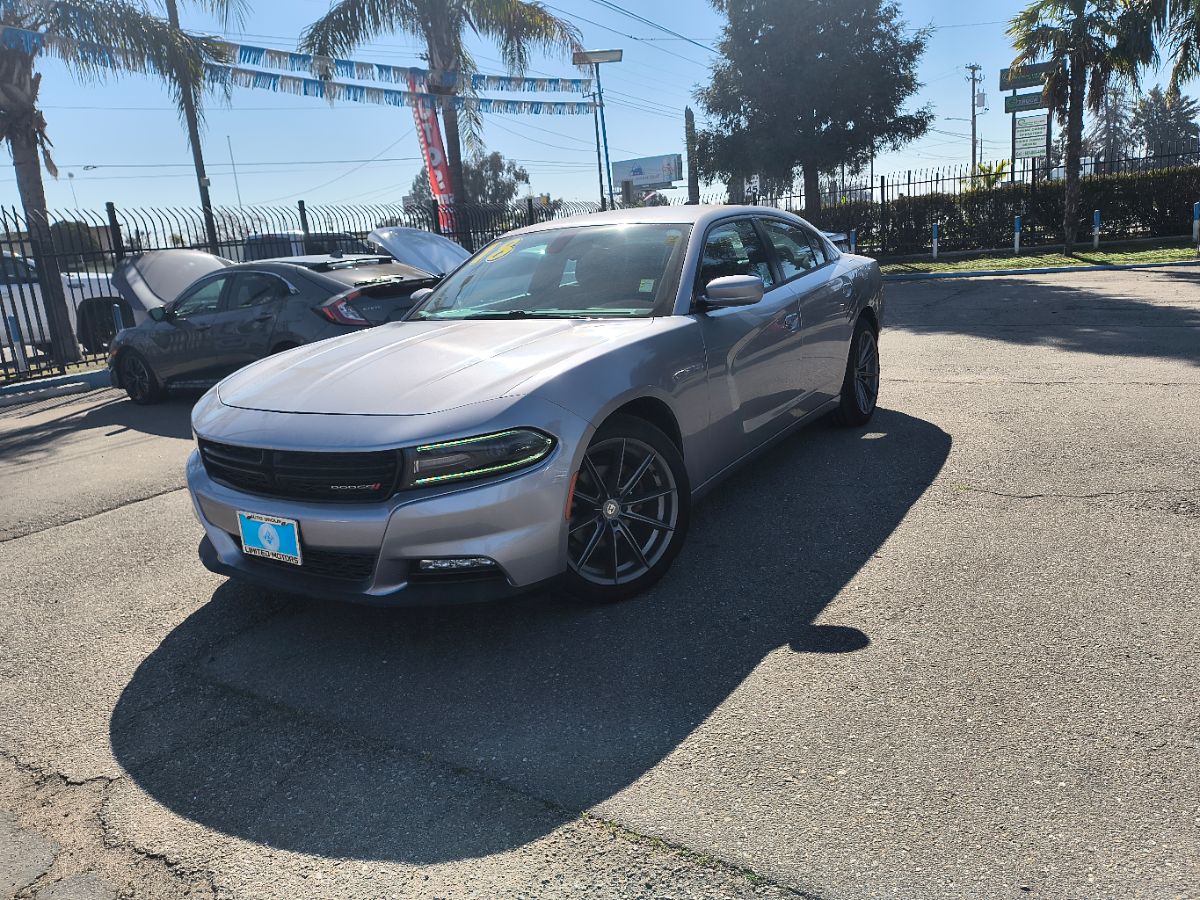2018 Dodge Charger SXT Plus photo 3