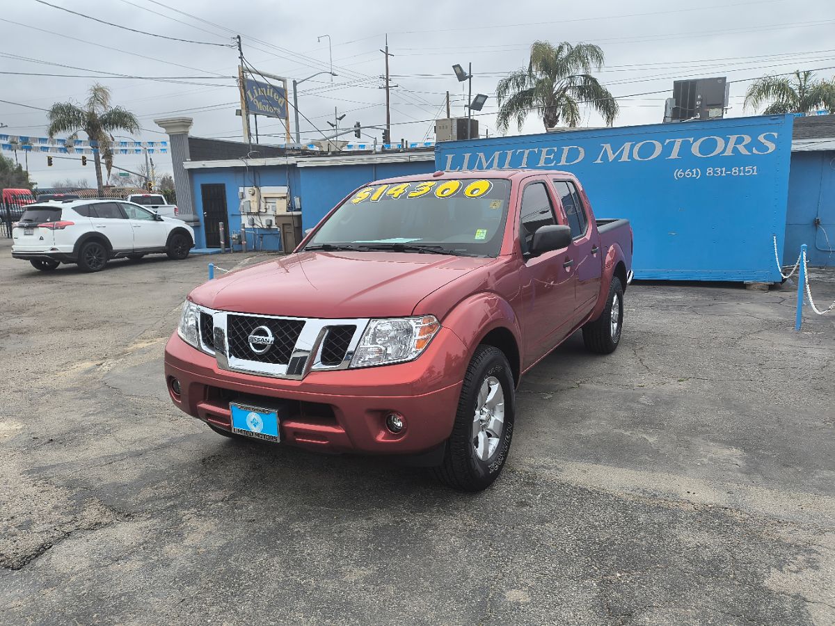 2013 Nissan Frontier SV photo 3