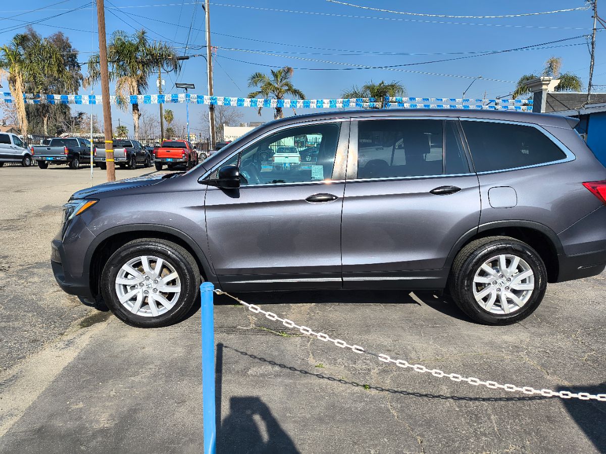2019 Honda Pilot LX photo 4