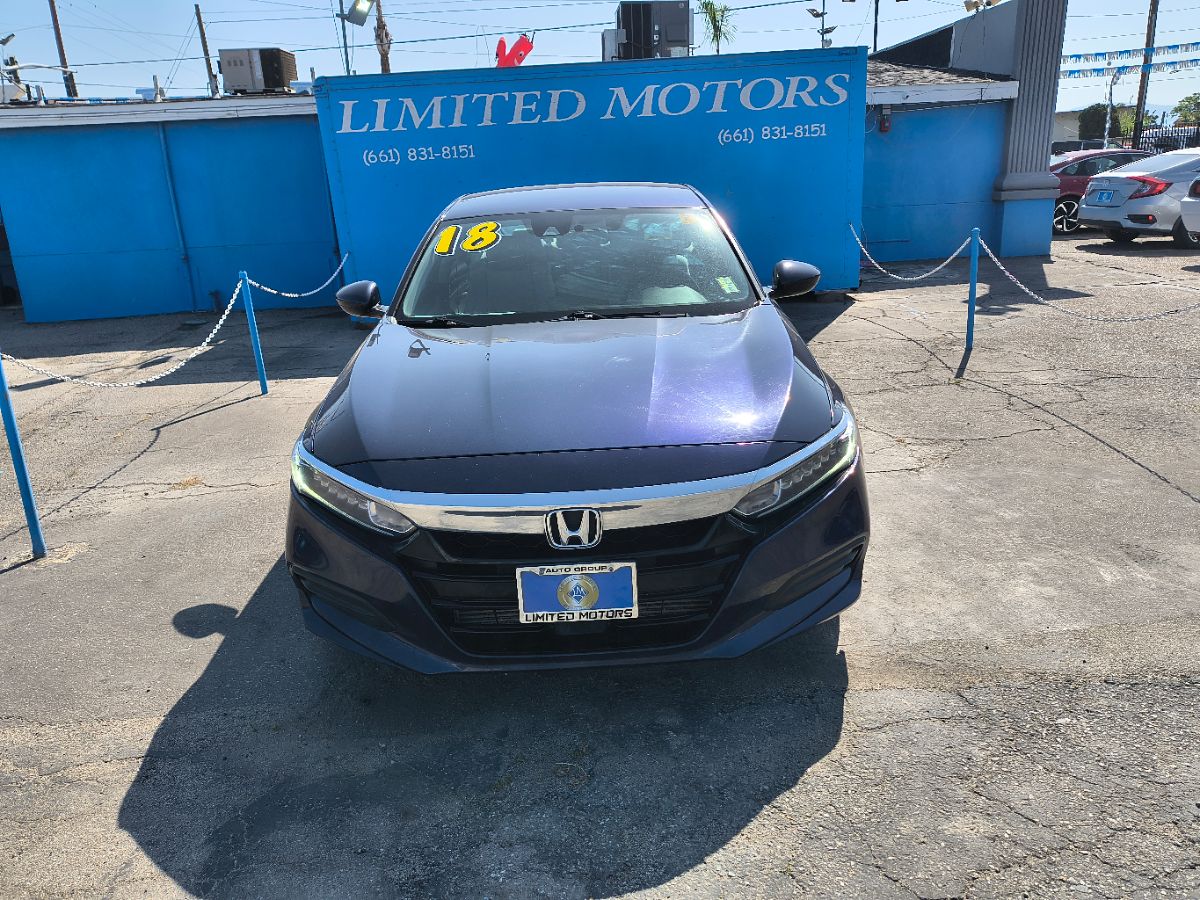2018 Honda Accord LX 1.5T photo 2