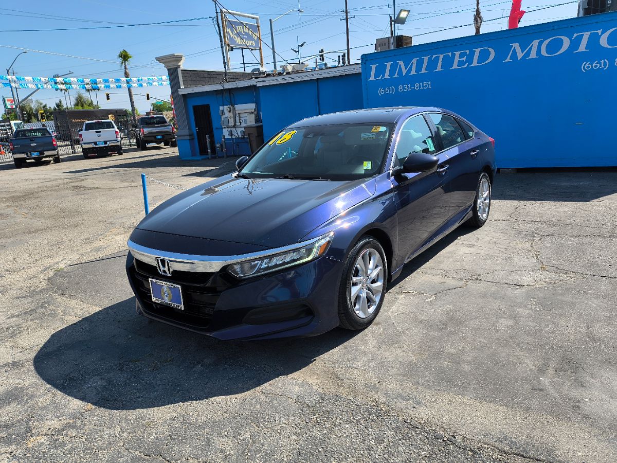 2018 Honda Accord LX 1.5T photo 3