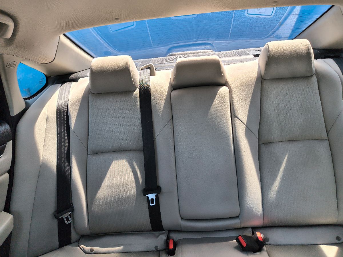 2018 Honda Accord LX 1.5T photo 24