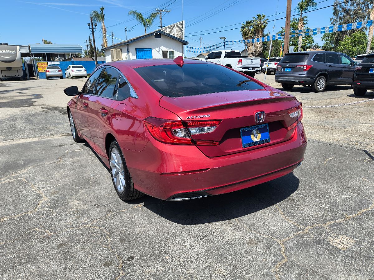 2018 Honda Accord LX 1.5T photo 5
