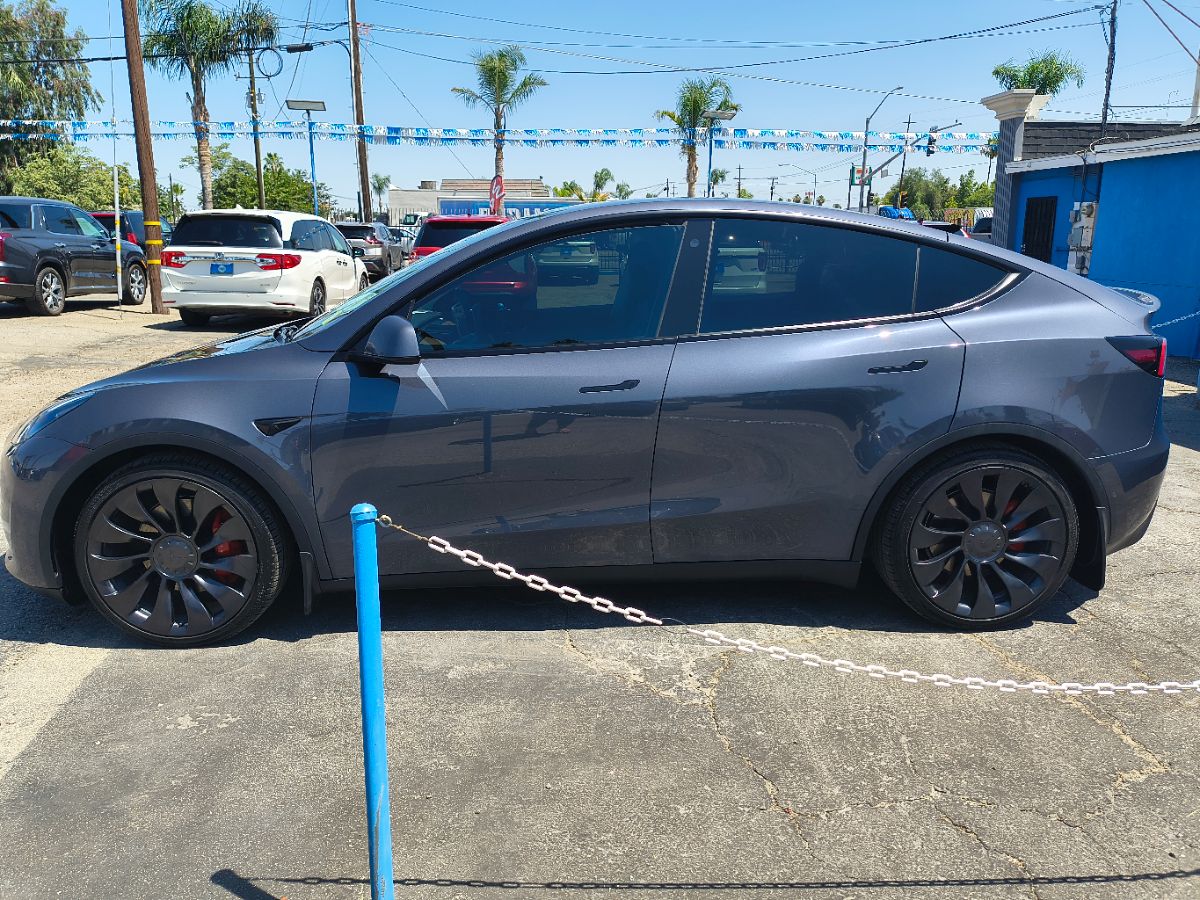 2022 Tesla Model Y Performance photo 3
