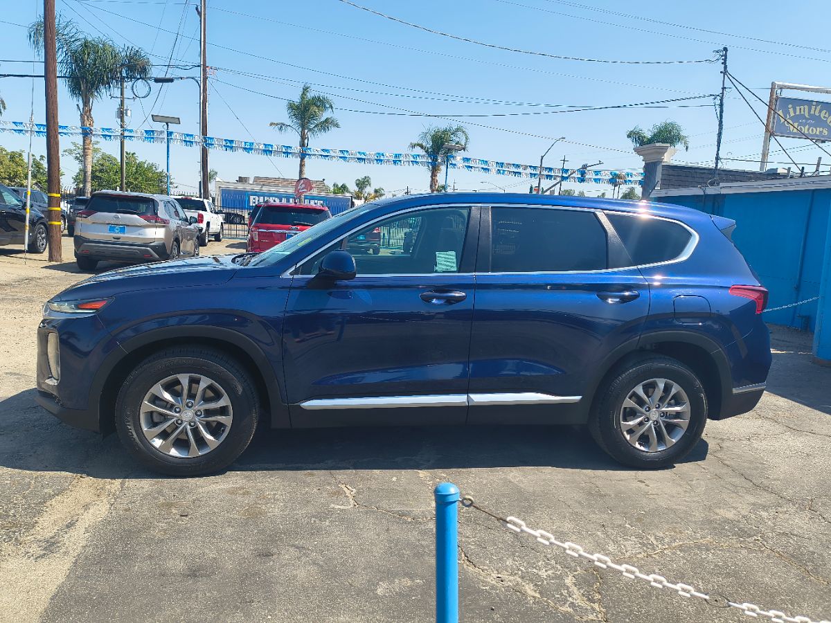 2019 Hyundai Santa Fe SE photo 4