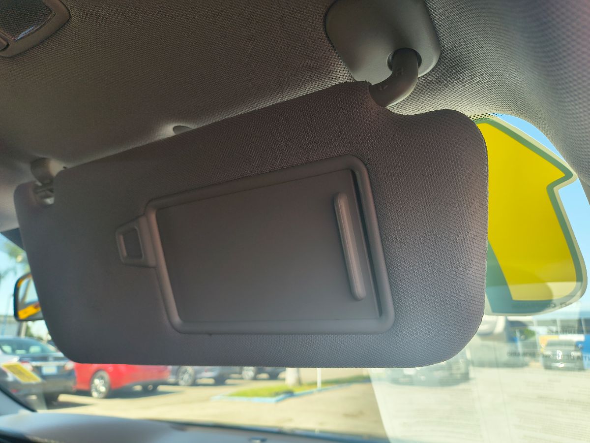 2019 Hyundai Santa Fe SE photo 25