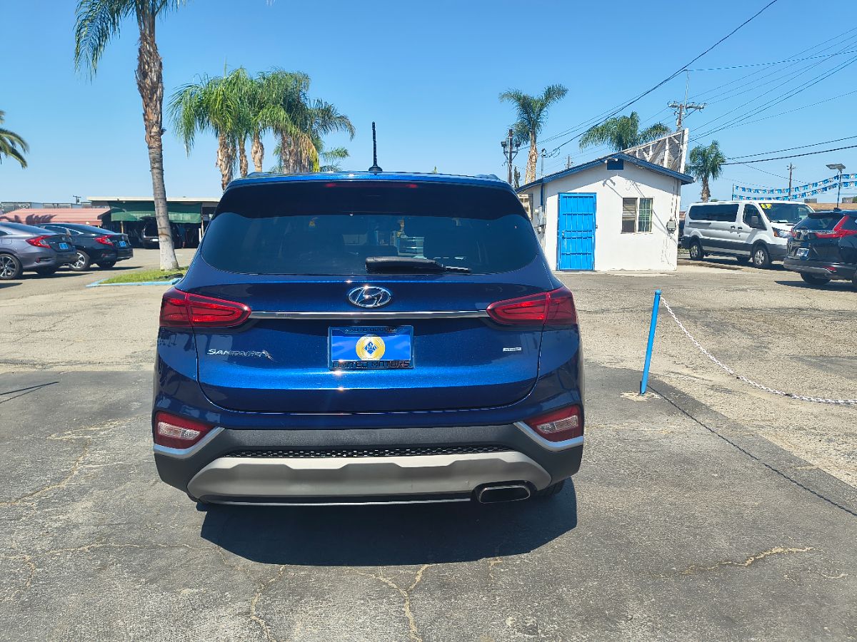 2019 Hyundai Santa Fe SE photo 6