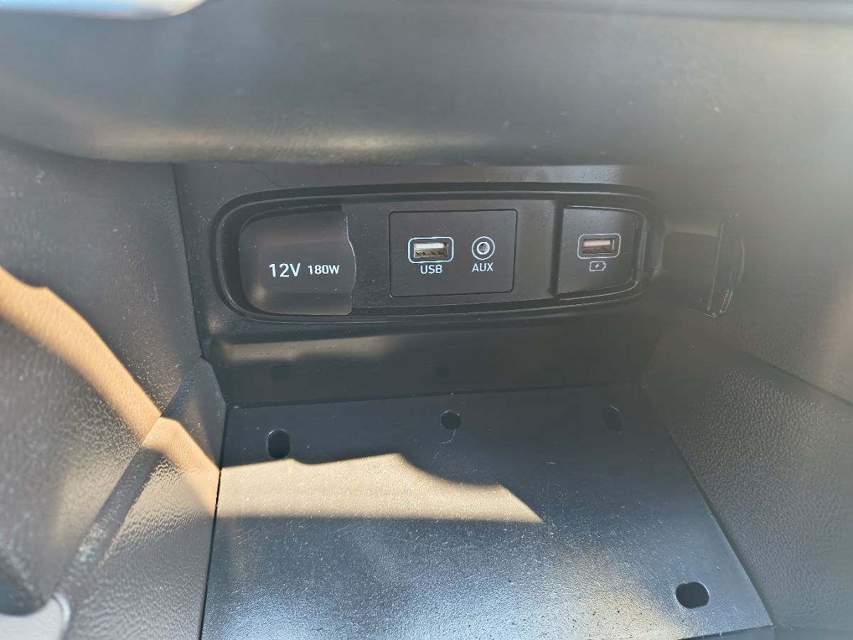 2019 Hyundai Santa Fe SE photo 19