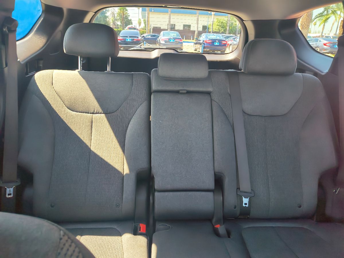 2019 Hyundai Santa Fe SE photo 22