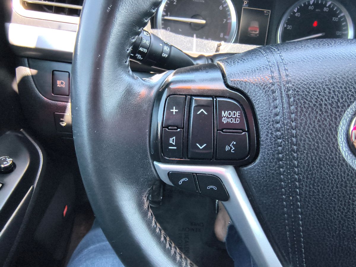 2019 Toyota Highlander Limited photo 7