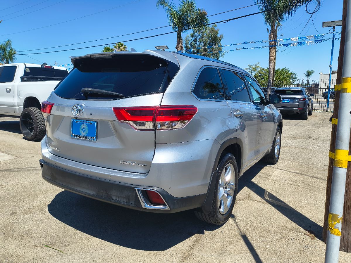 2019 Toyota Highlander Limited photo 4