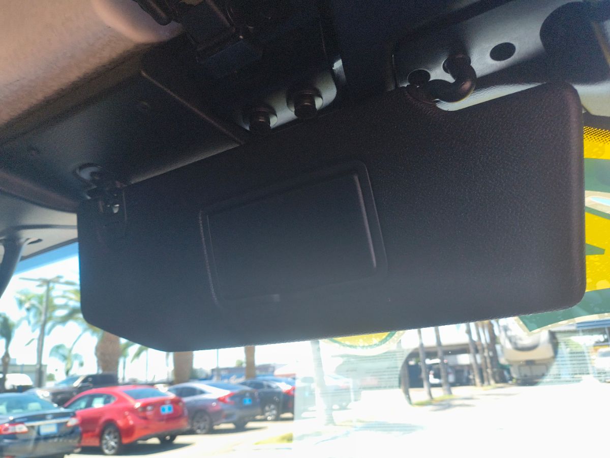 2020 Jeep Gladiator Sport S photo 22