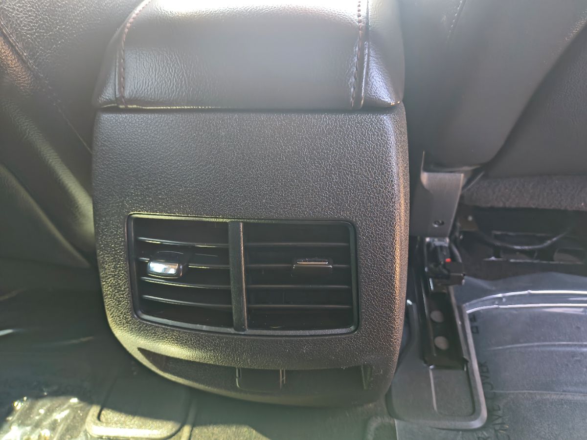 2013 Ford Edge Limited photo 17