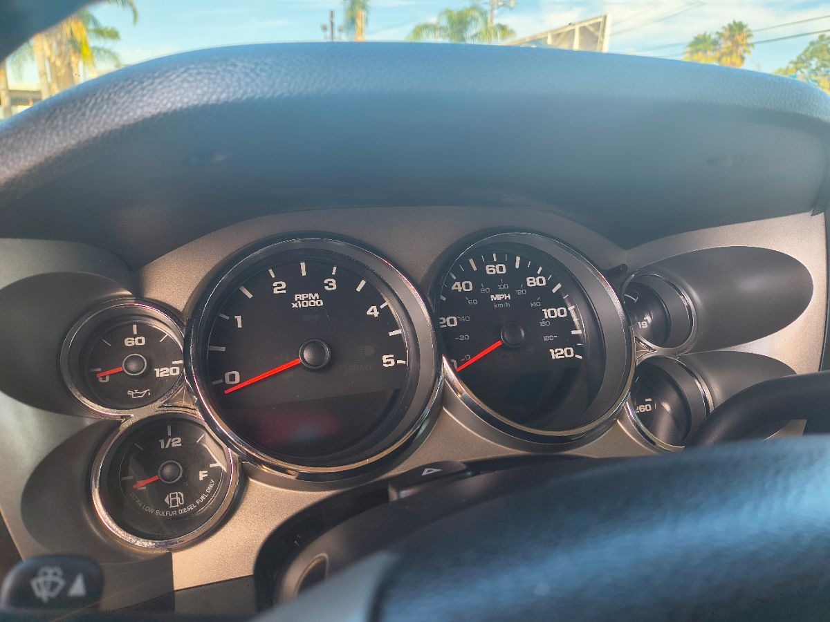 2011 Chevrolet Silverado 2500HD LT photo 13