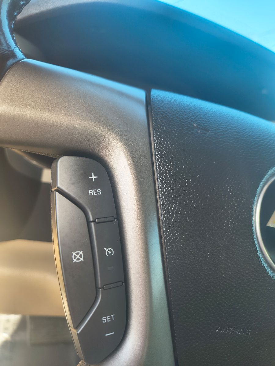 2011 Chevrolet Silverado 2500HD LT photo 10