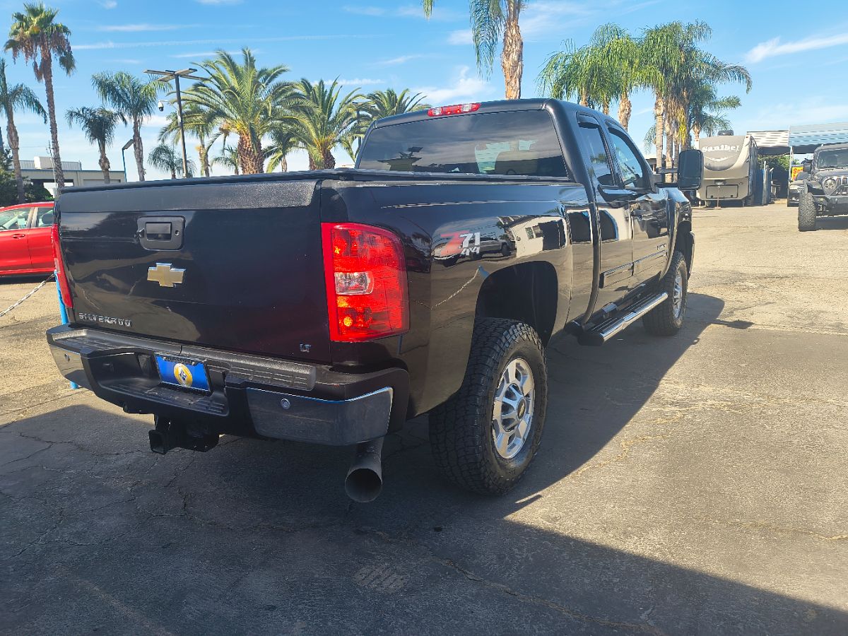 2011 Chevrolet Silverado 2500HD LT photo 7
