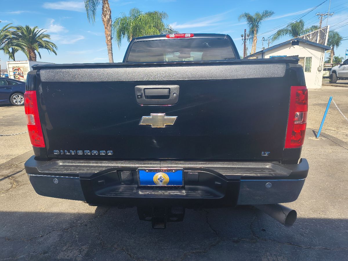 2011 Chevrolet Silverado 2500HD LT photo 6