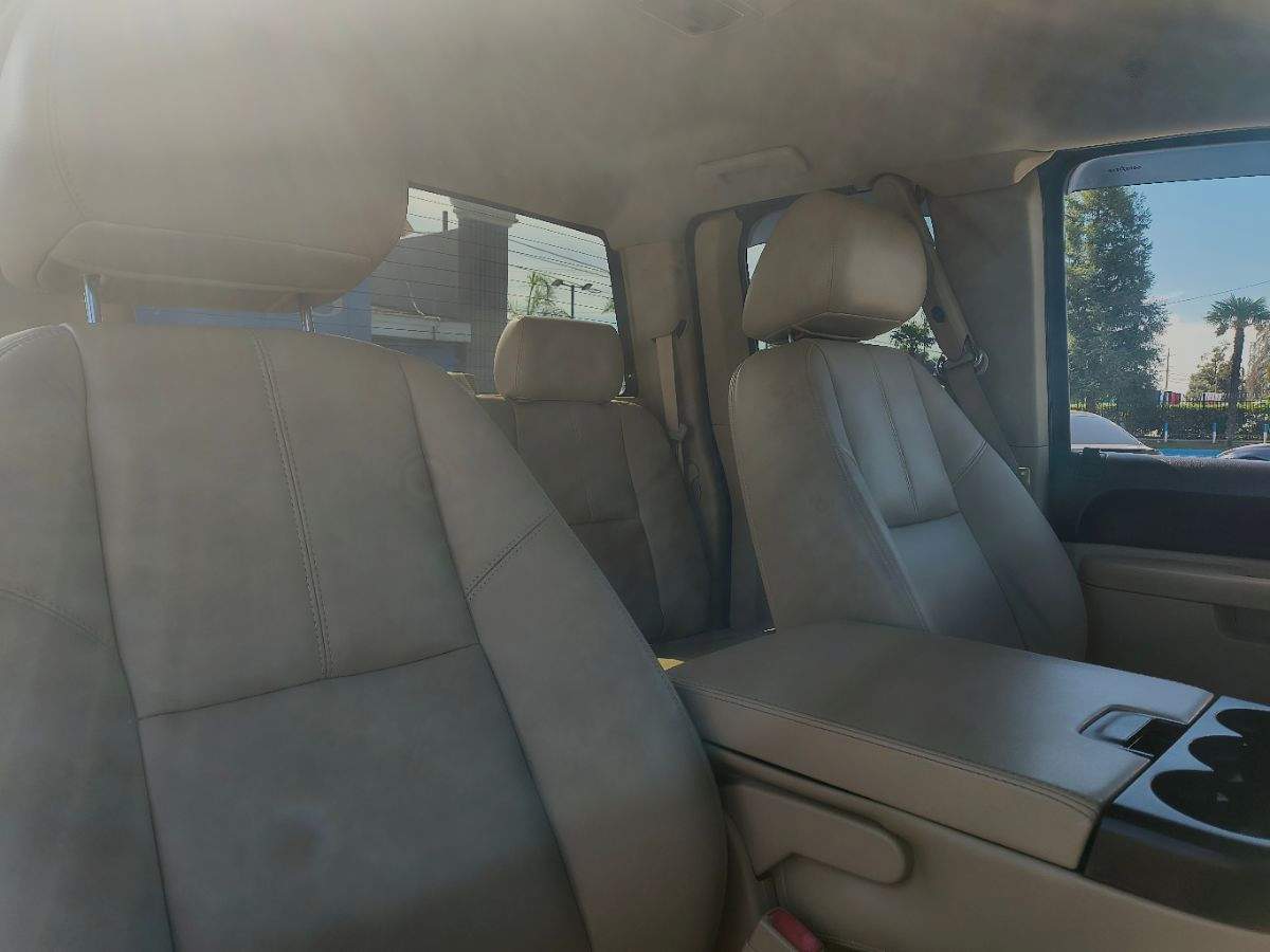2011 Chevrolet Silverado 2500HD LT photo 15