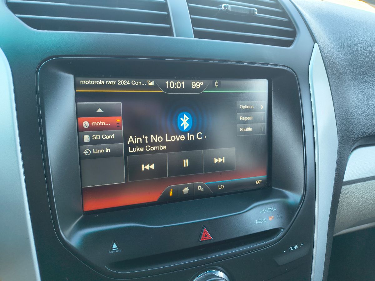 2014 Ford Explorer XLT photo 13