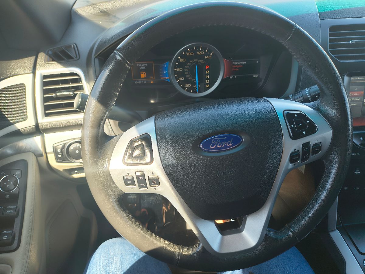 2014 Ford Explorer XLT photo 10