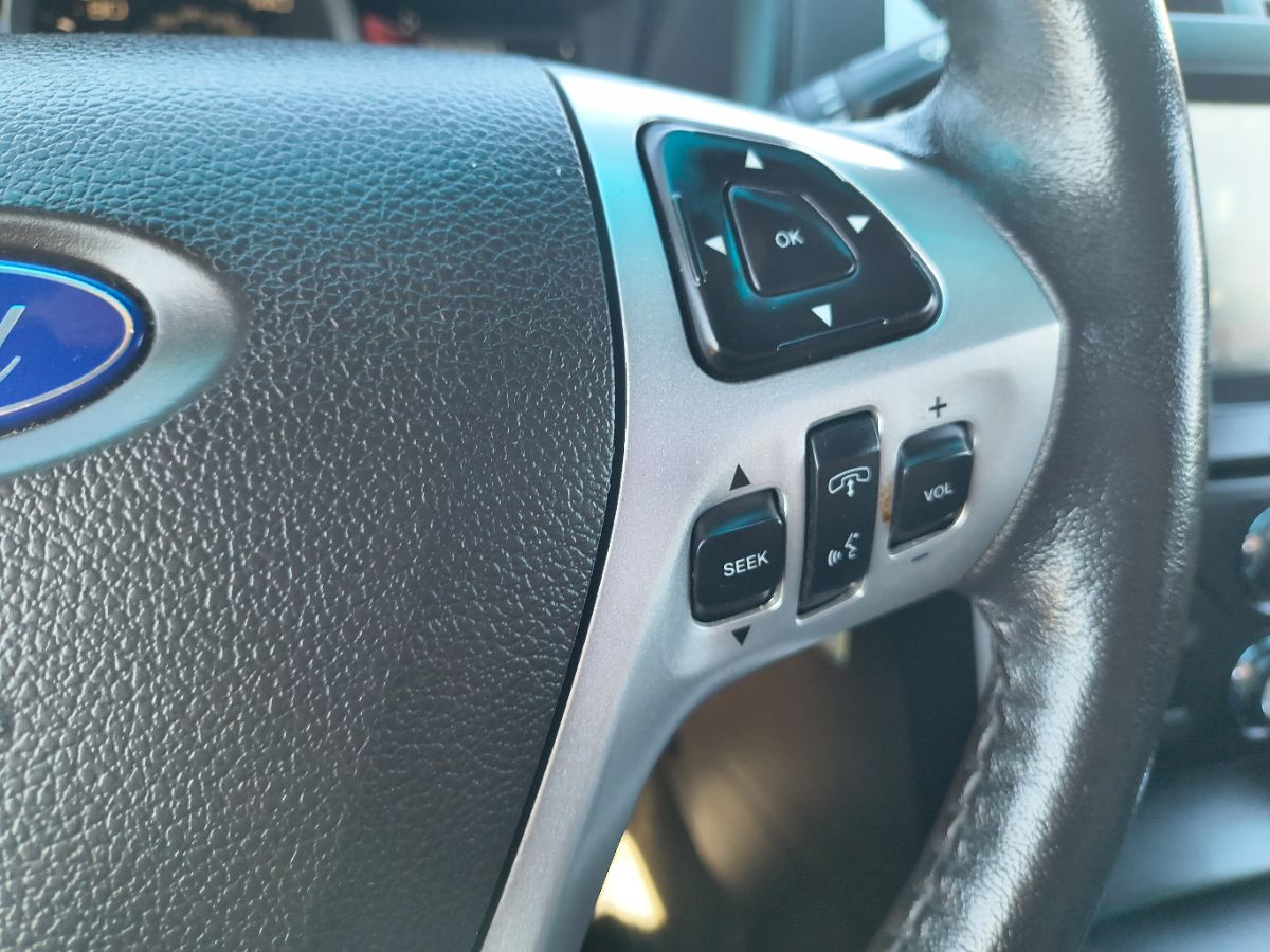 2014 Ford Explorer XLT photo 12