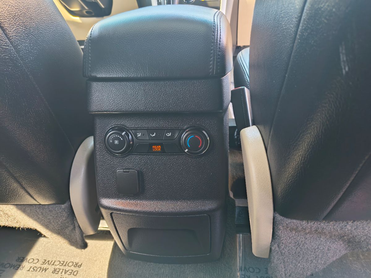 2014 Ford Explorer XLT photo 18