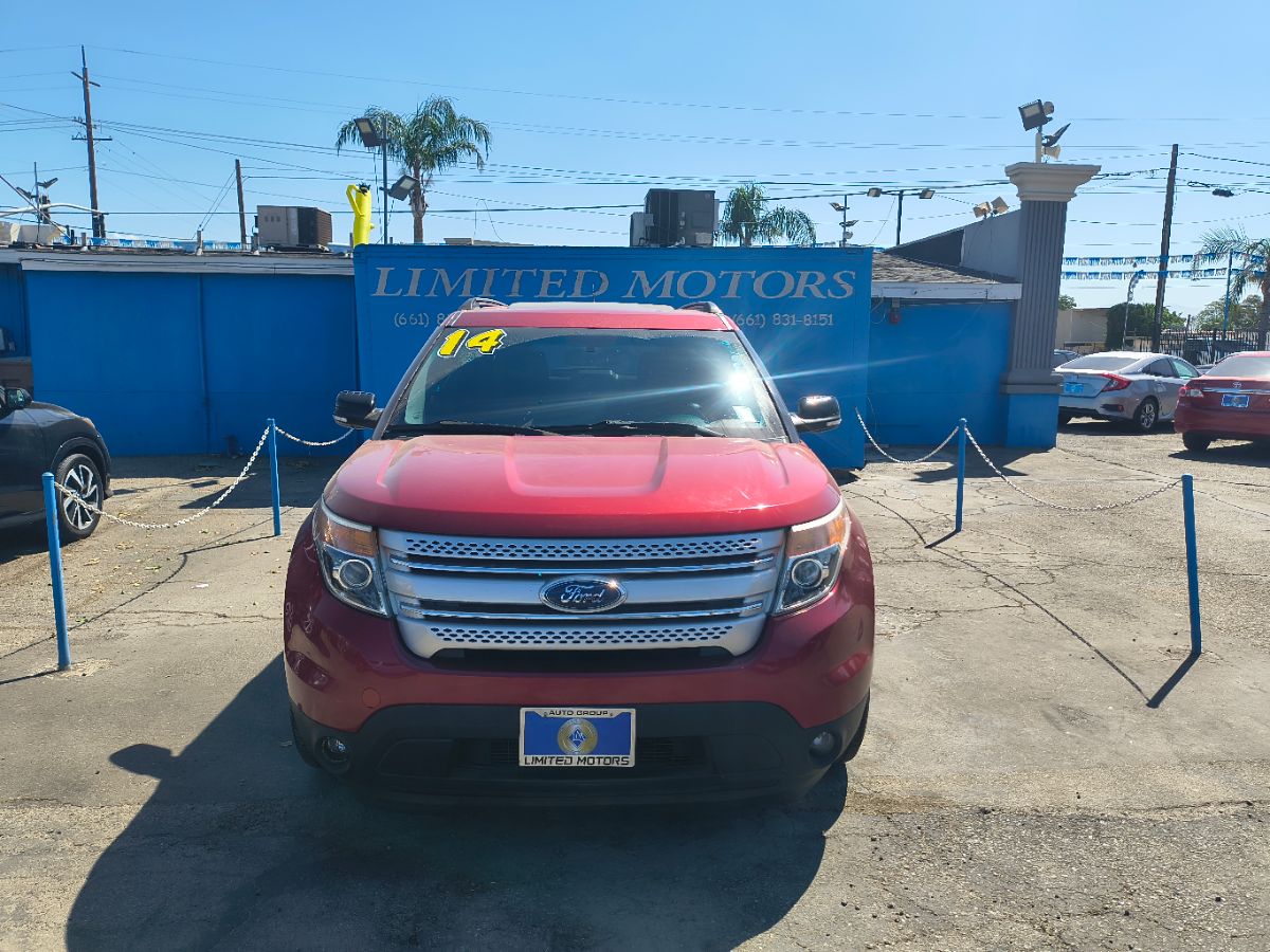 2014 Ford Explorer XLT photo 2