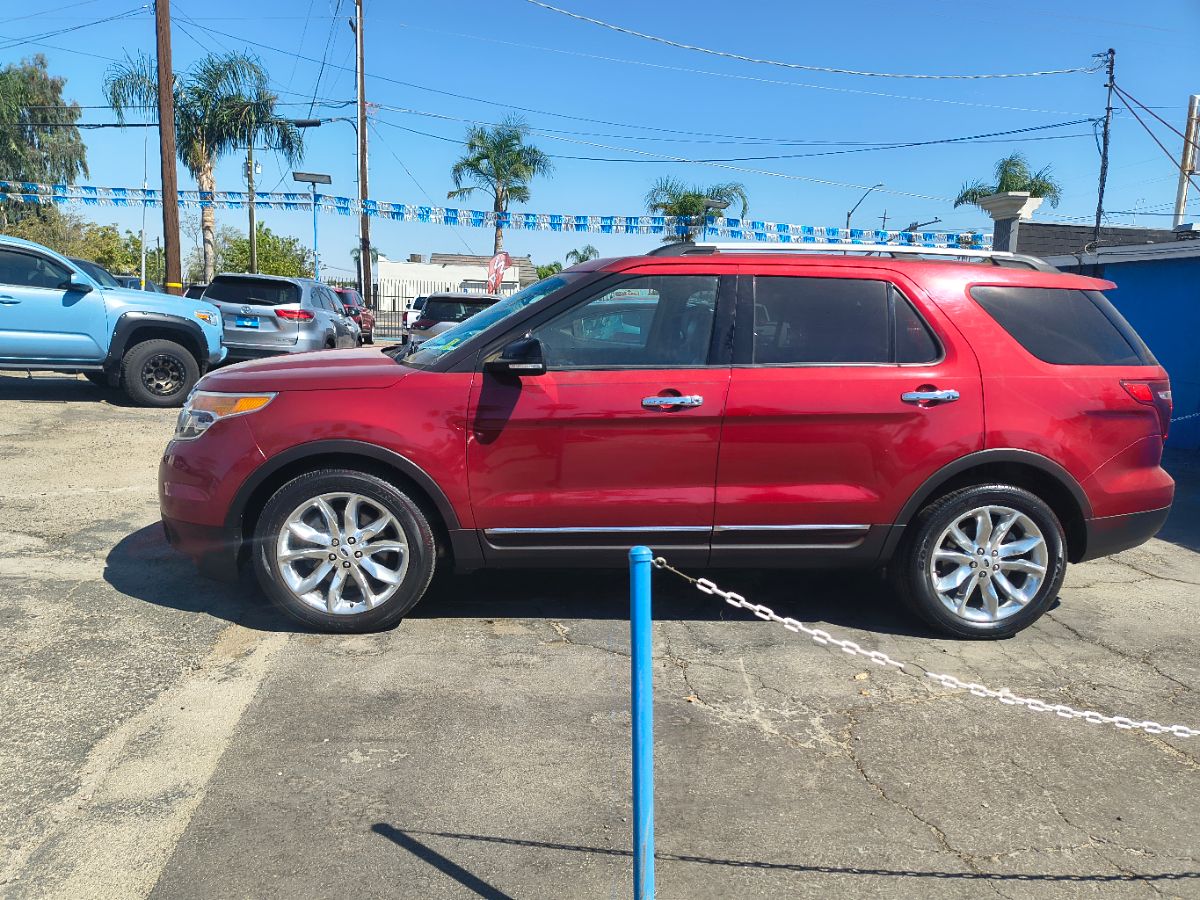 2014 Ford Explorer XLT photo 4