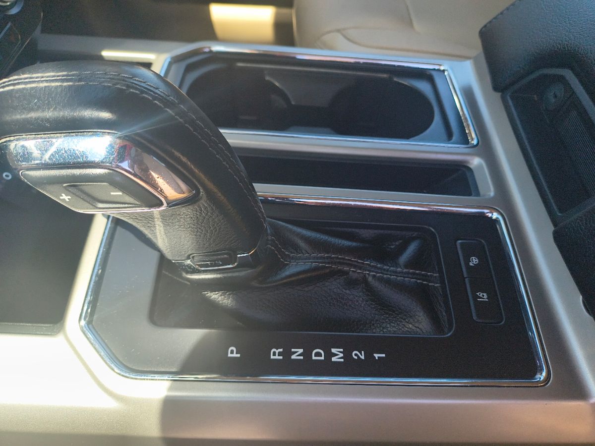 2015 Ford F-150 Lariat photo 7