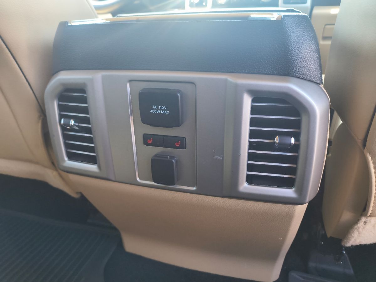 2015 Ford F-150 Lariat photo 15