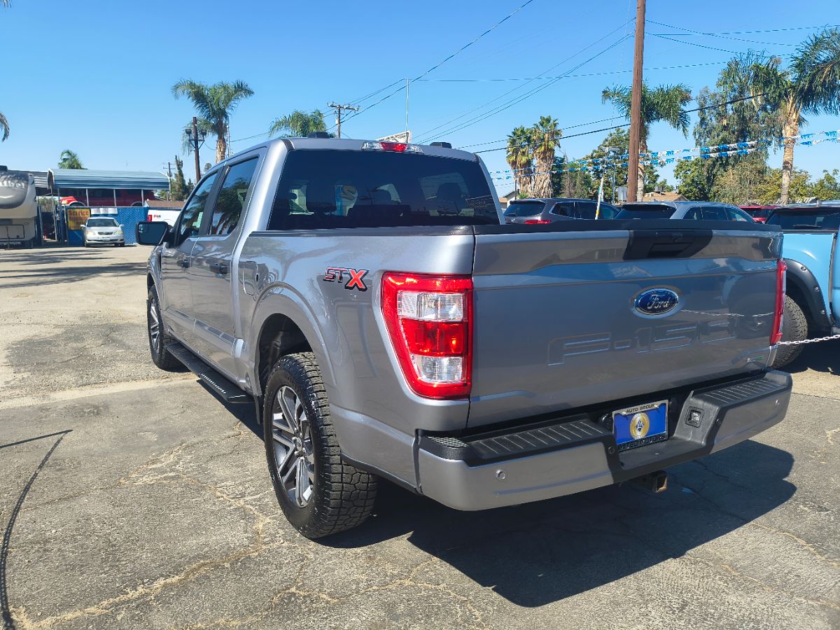 2021 Ford F-150 XL photo 3