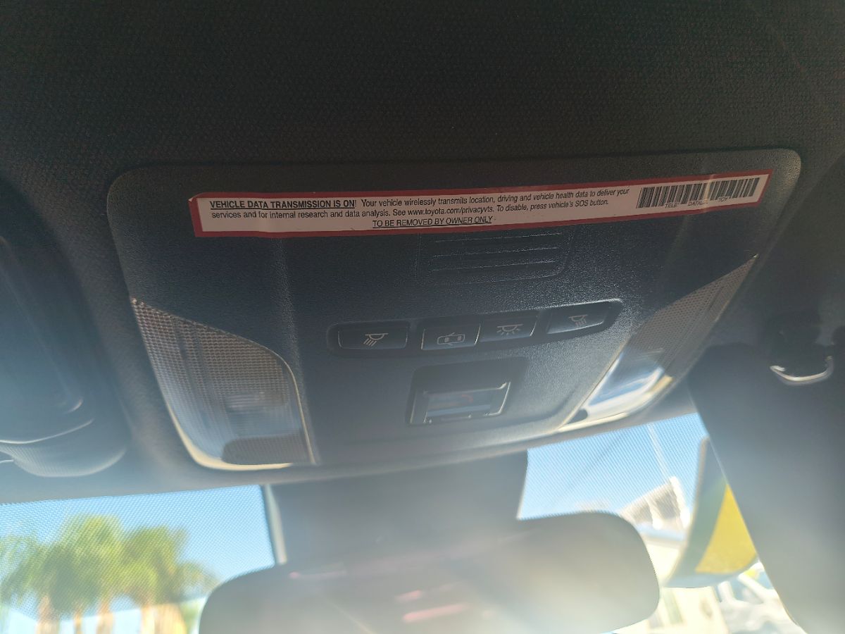 2021 Toyota Corolla SE - Photo 21