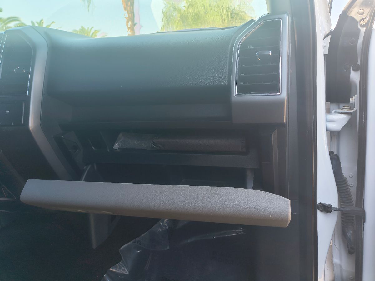 2019 Ford F-150 XLT photo 19