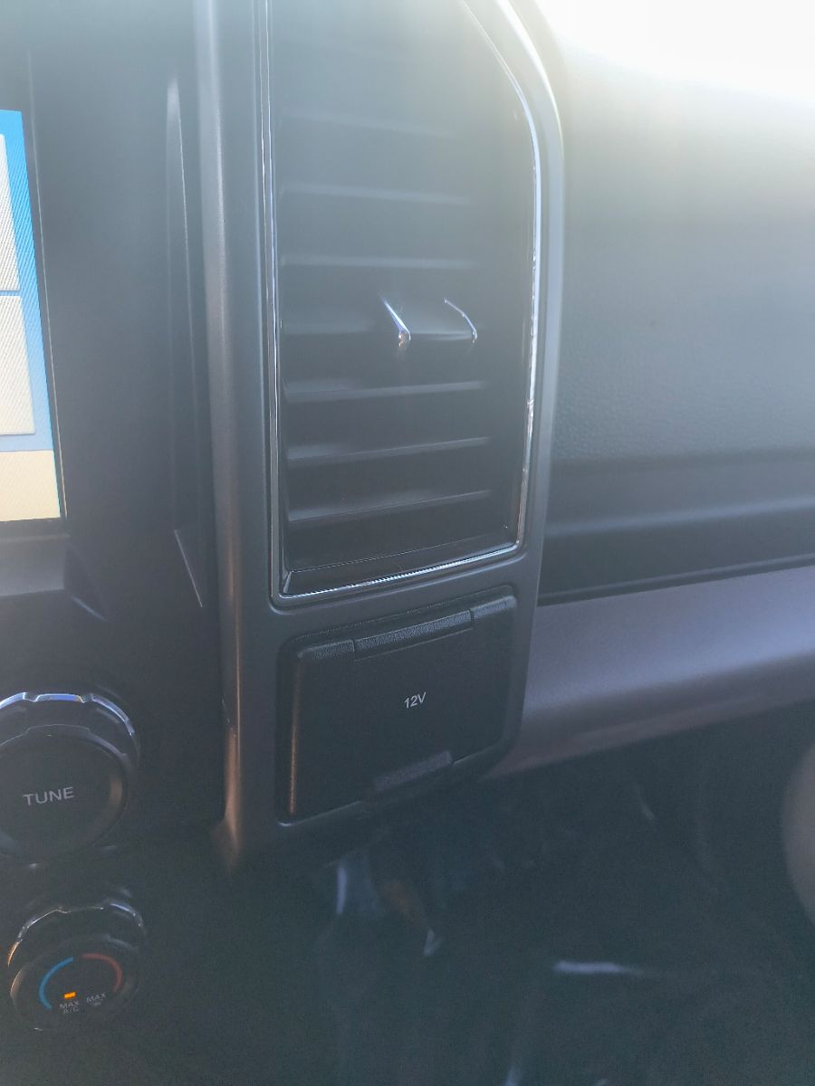 2019 Ford F-150 XLT photo 16