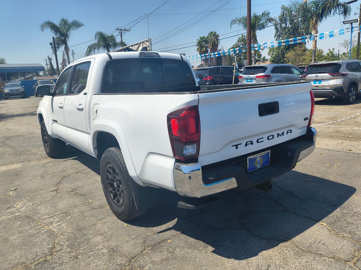 2022 Toyota Tacoma SR5 photo 4